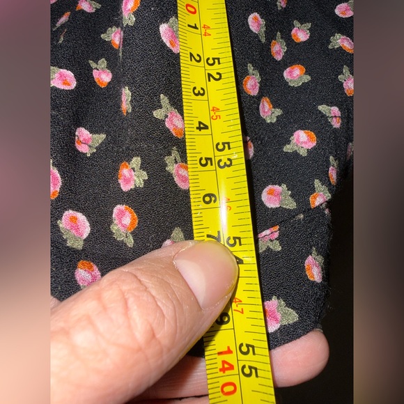 Free People Mila Floral V-Neck floral jumpsuit Size 4 EUC feminine romantic dark - Picture 9 of 9